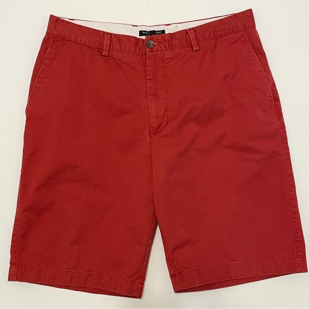 Banana Republic Men's Flat Front 100% Cotton Red Chino Shorts Size 33